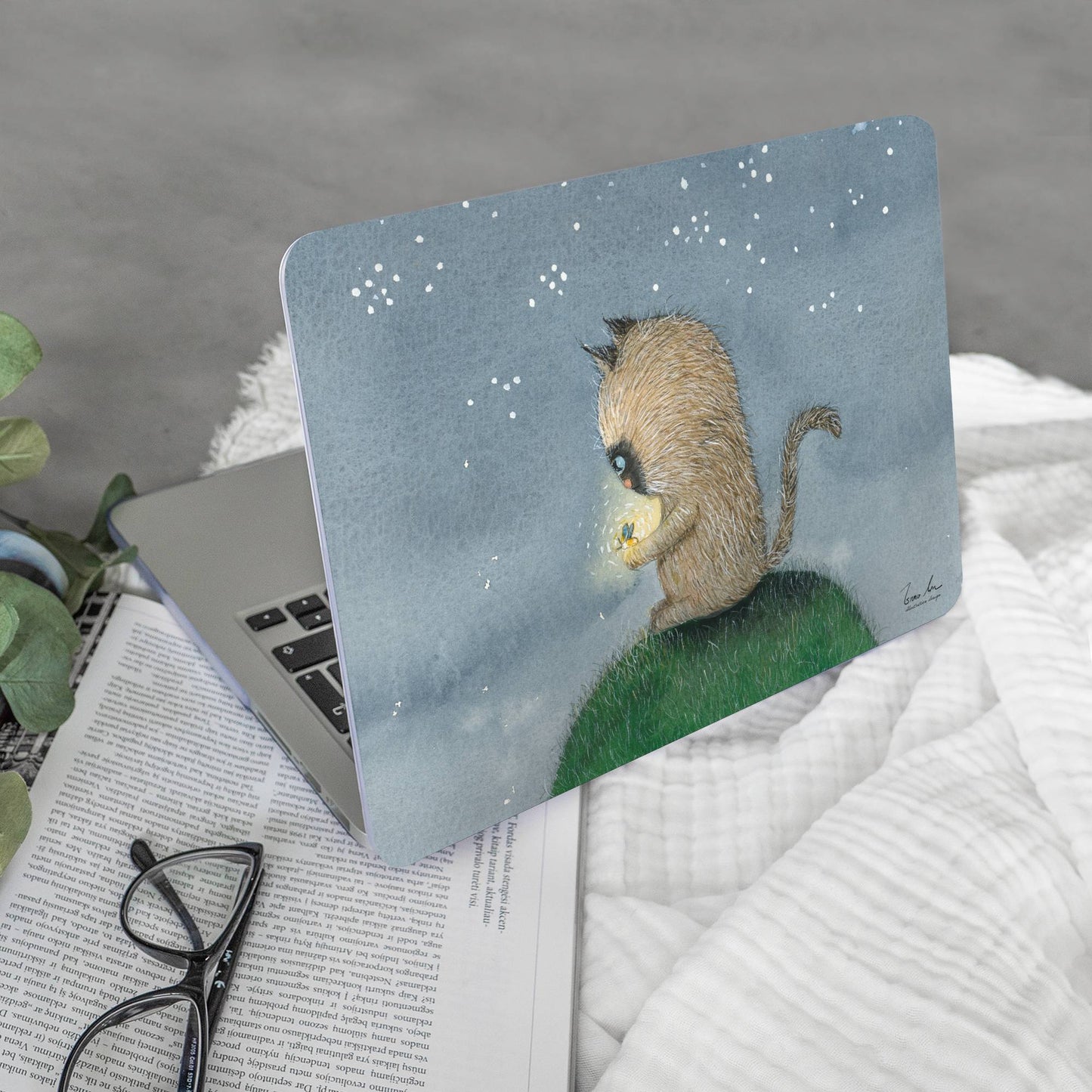Blue Eyed Cat MacBook Case Firefly Night