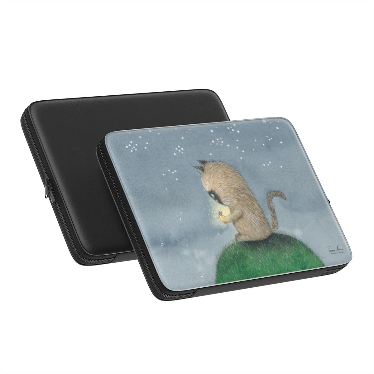 Blue Eyed Cat Laptop Sleeve