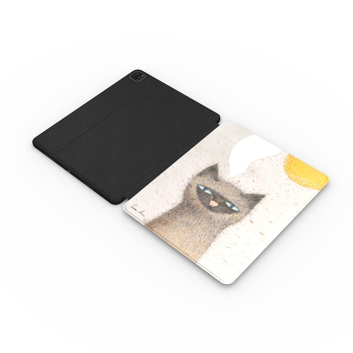 Too Hot to Handle – A Cat with Eyes as Blue as the Ocean Apple iPad Case